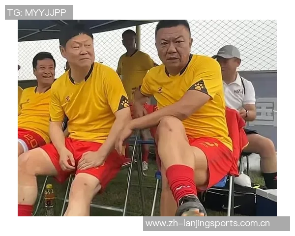 足球明星身上的伤疤故事与图案解析揭秘他们不为人知的奋斗历程 足球明星身上的伤疤故事与图案解析揭秘他们不为人知的奋斗历程